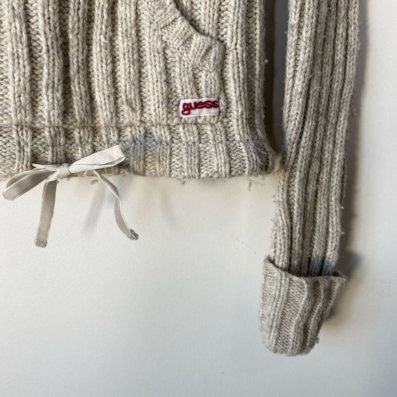Guess Y2K Hooded Sweater Sz Medium (fits small) - Picture 2 of 6